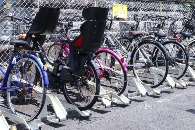 子乗せ自転車と駐輪場