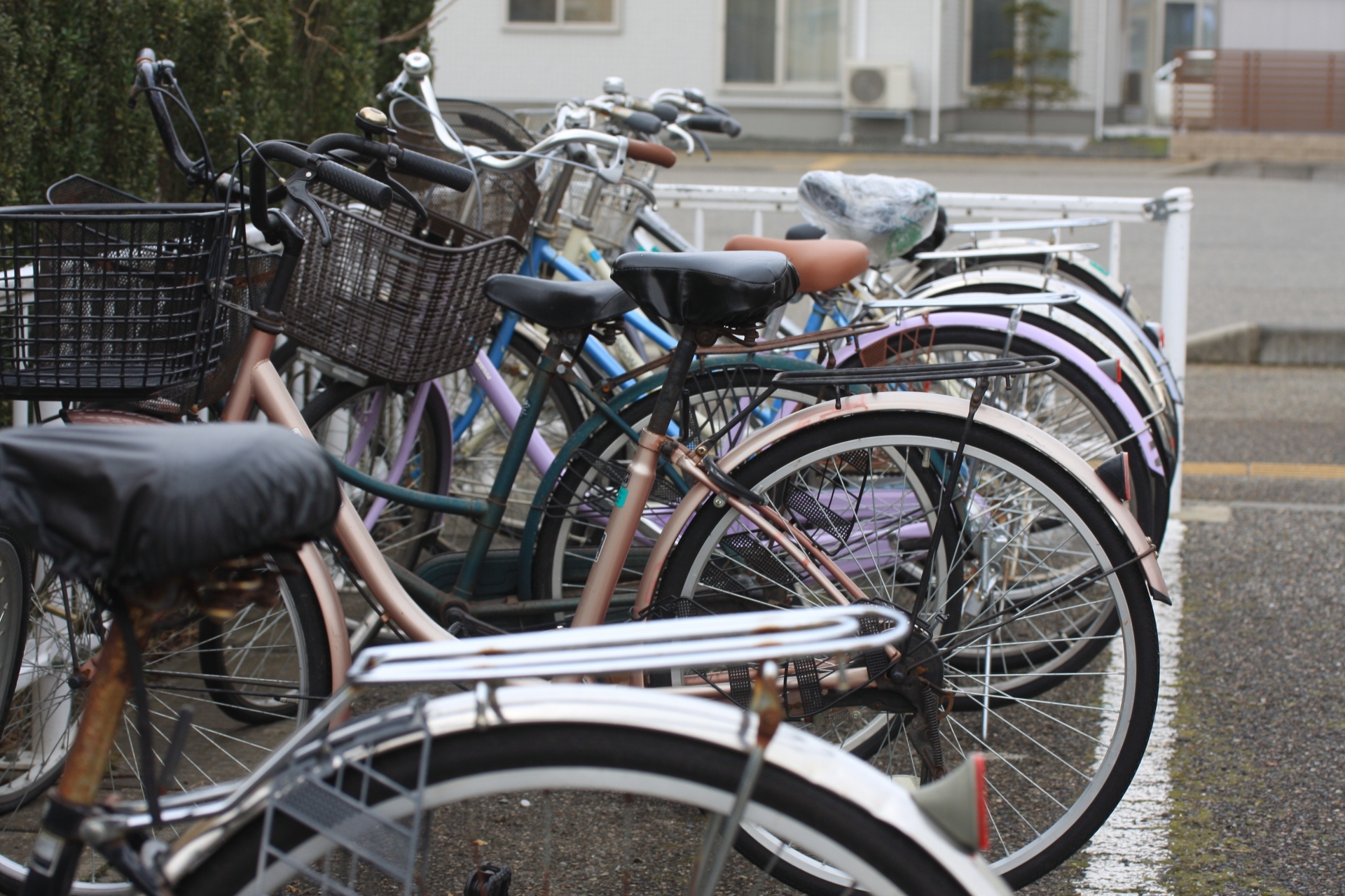 放置自転車問題の管理方法と解決策とは？自治体の取り組みと成功事例