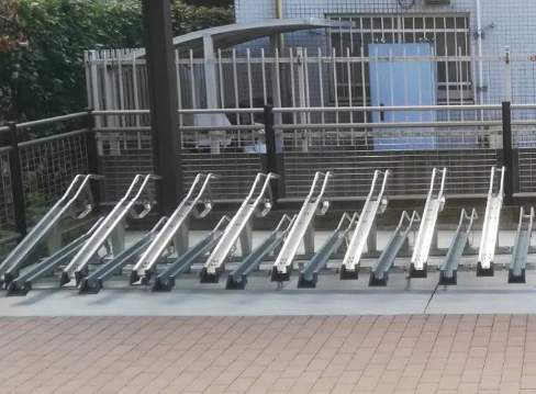傾斜タイプの自転車ラック