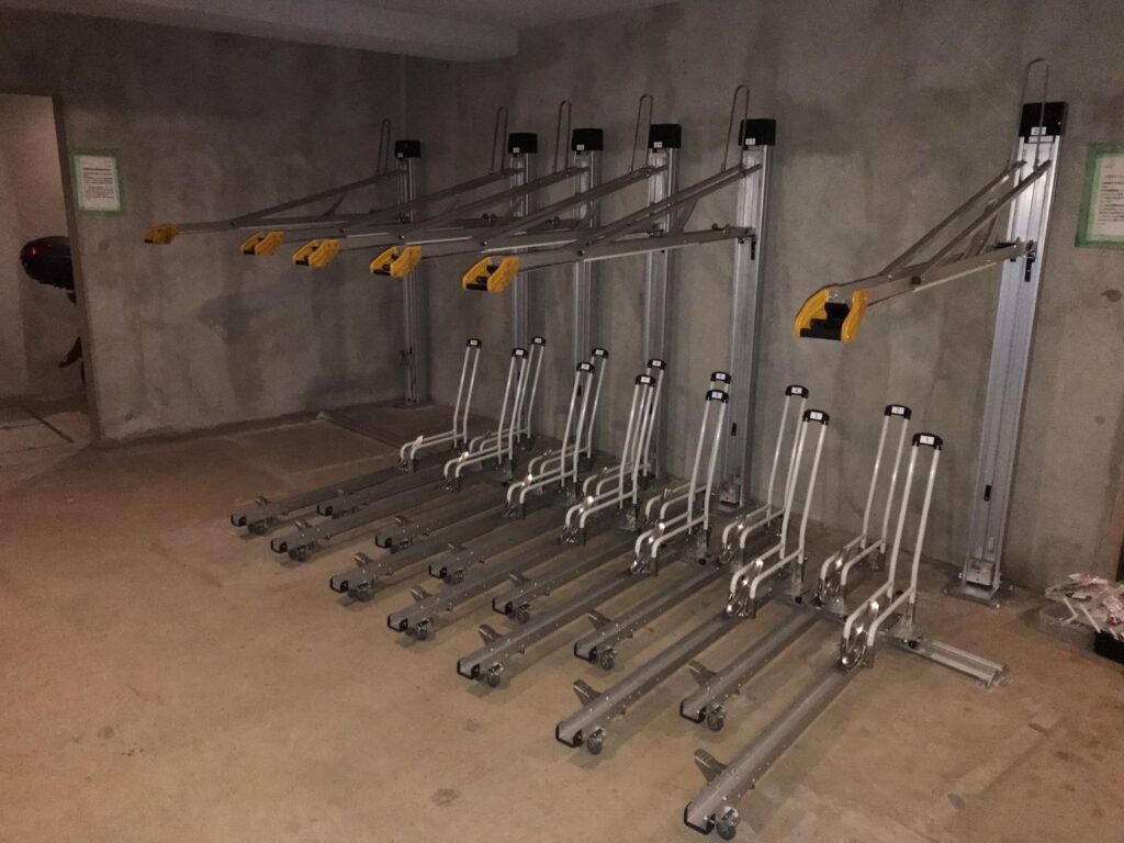 電動自転車の多いマンションの駐輪場改修事例