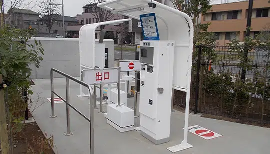 駐輪場のゲート管理システム